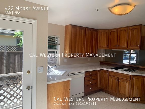 5th image of 422 Morse Ave