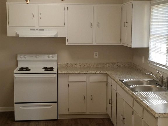 3rd image of 10566 Deer Dr