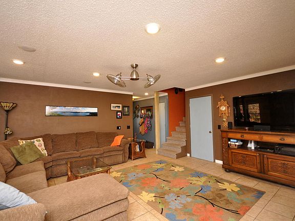 4th image of 6721 N Red Oak Pl