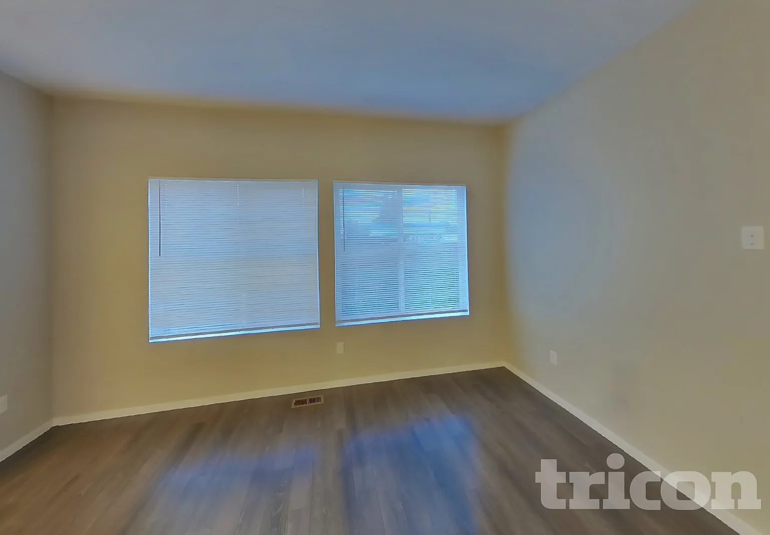 6816 S Warner St Tacoma WA — Photo 4