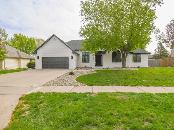 6915 W Westminster Dr, Sioux Falls, SD 57106