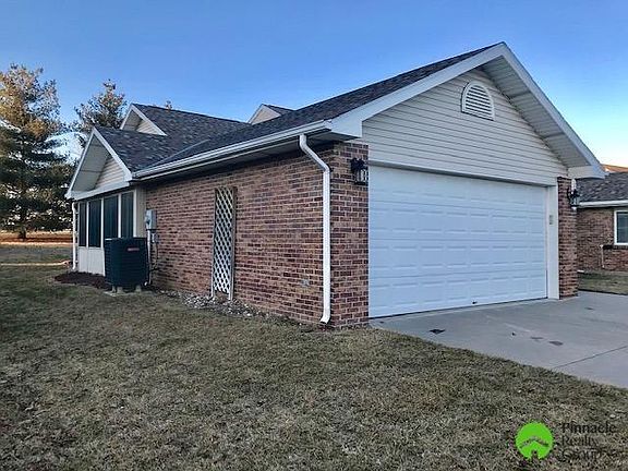 2nd image of 2500 Hollyhock Cir #1