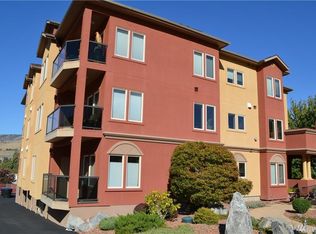 113 E Raymond St #2B, Chelan, WA 98816
