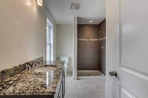 4th image of 114 Janvrin Ave #2
