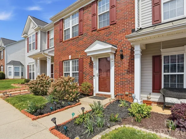 2005 Cramerton Village Dr Unit E, Cramerton, NC 28032