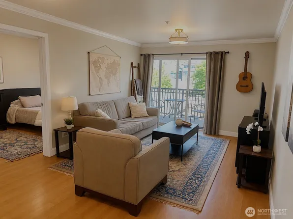 1001 N State Street #401, Bellingham, WA 98225