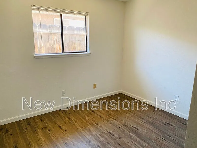 2 bed, 1.0 bath, 714 sqft, $1,350 — Photo 4