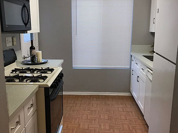 4th image of 1520 Coulston St APT 28