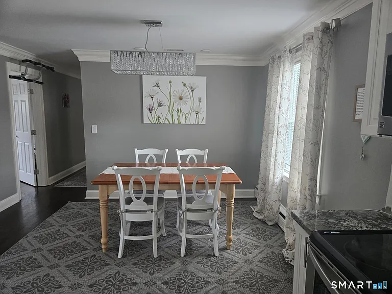 4 Ascolese Rd — Photo 6