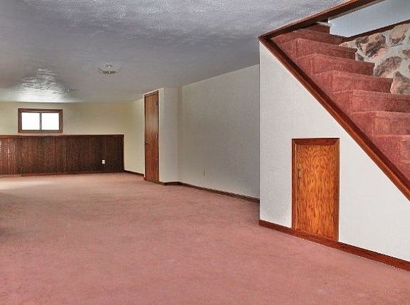 2nd image of 210 Moorland Dr