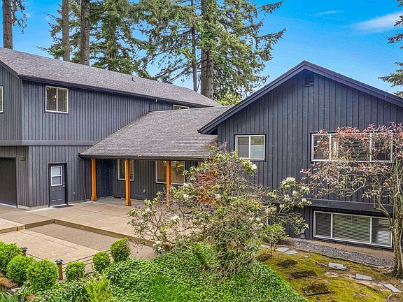 3rd image of 785 Marylhurst Dr