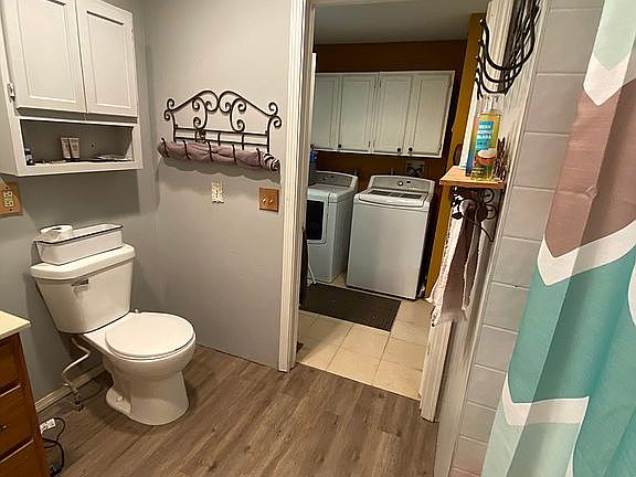 Master bathroom 