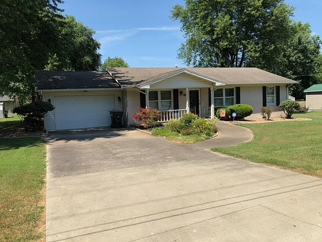 1st image of 212 Country Club Ln
