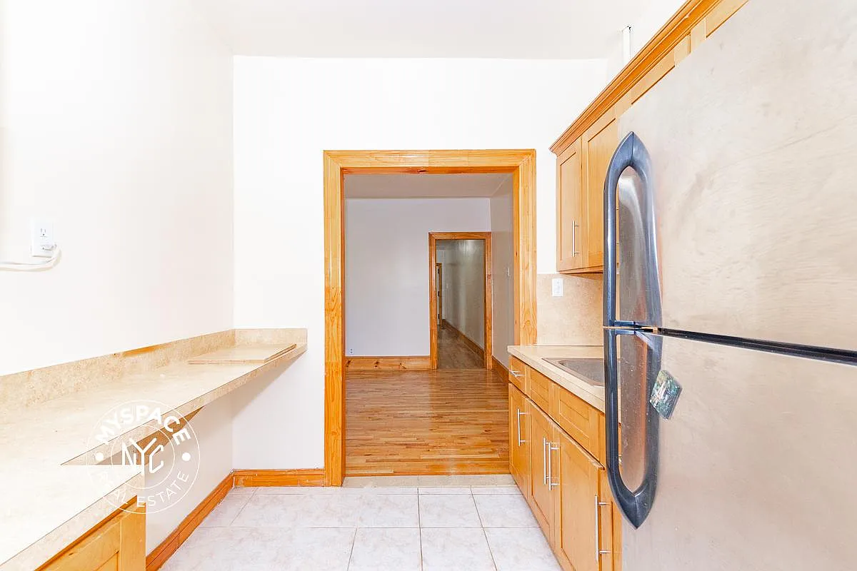 Building Photo - 429 16th St #2