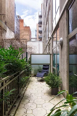 Sold by Compass | media 5