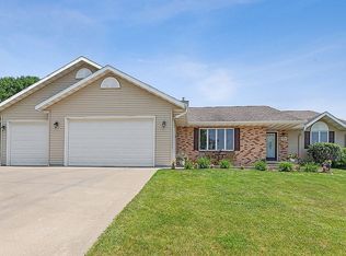 4 Mulberry Ct, Shawano, WI 54166