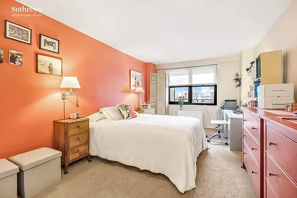 Sold by Sotheby's International Realty | media 5