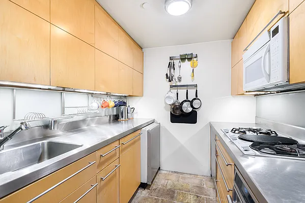 Rented by Corcoran | media 5