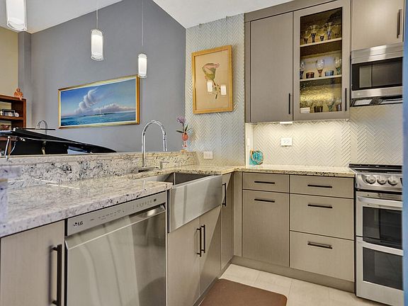 2nd image of 2609 NE 14th Avenue #506