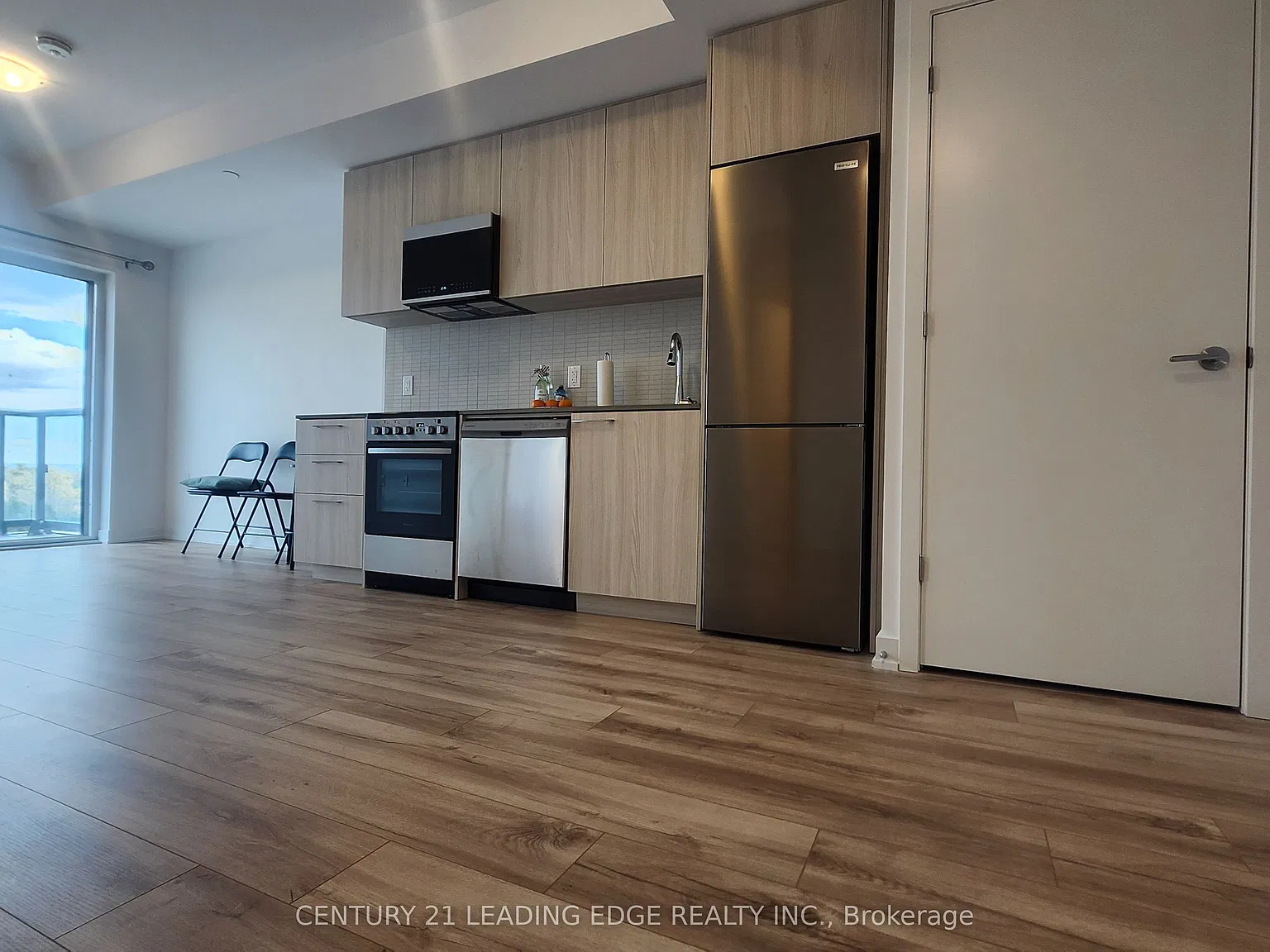 2 bed, $2,100 — Photo 3