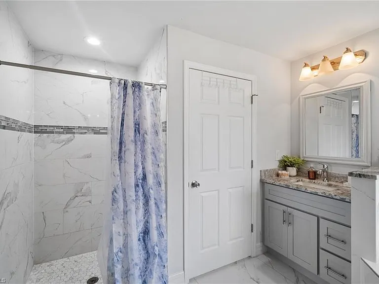 3008 Floyd Ave S — Photo 17