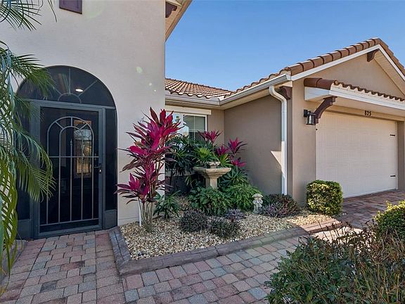 3rd image of 825 San Raphael St