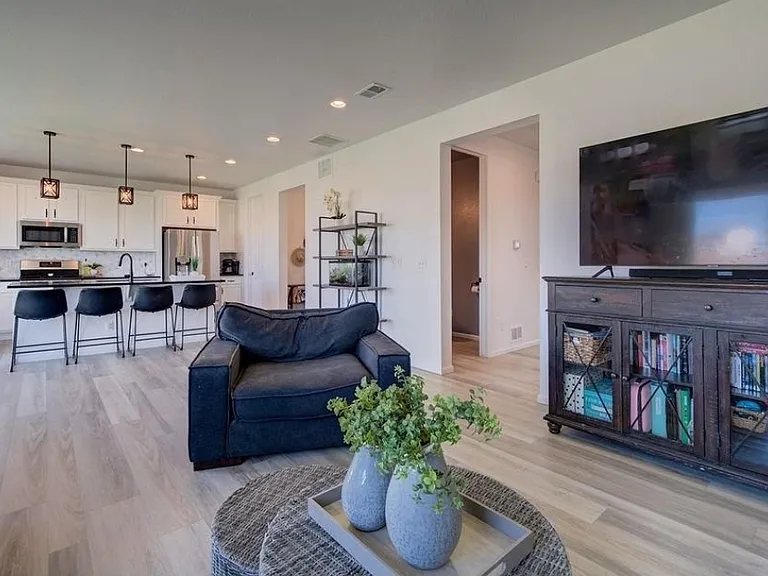 5426 Wagon Hammer Dr — Photo 3