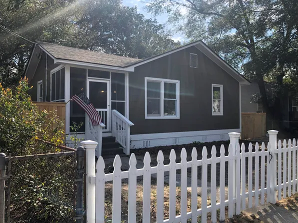 2217 Cambridge Ave, North Charleston, SC 29405