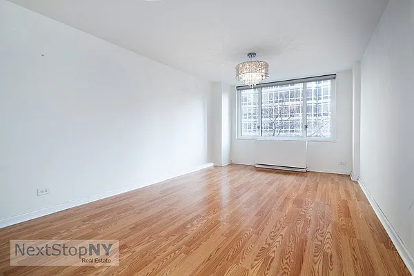 Rented by NextStopNY | media 11