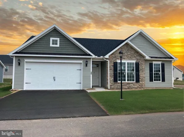 16 Partridge Ct #C55, Gettysburg, PA 17325