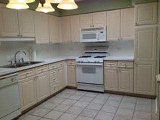 5th image of 15 S Pine St APT 605