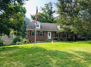 4032 Tanglewood Dr, Floyds Knobs, IN 47119