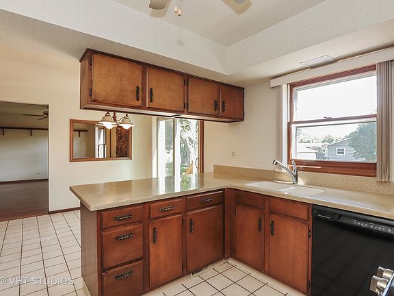 5th image of 17629 W Winnebago Dr