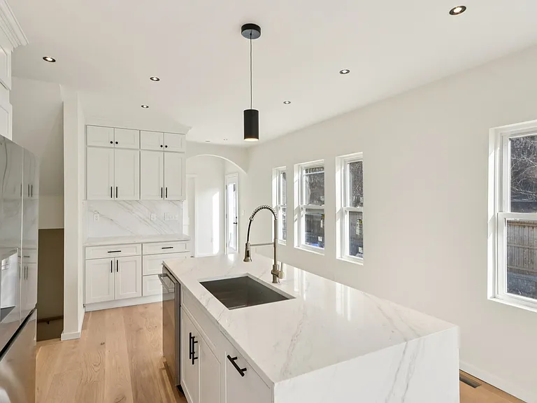455-457 Summer St #A455 — Photo 11