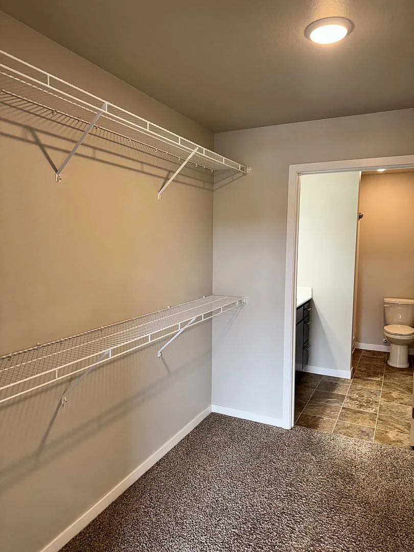 2 bedroom 2 bathroom in Detroit Lakes, MN — Photo 3