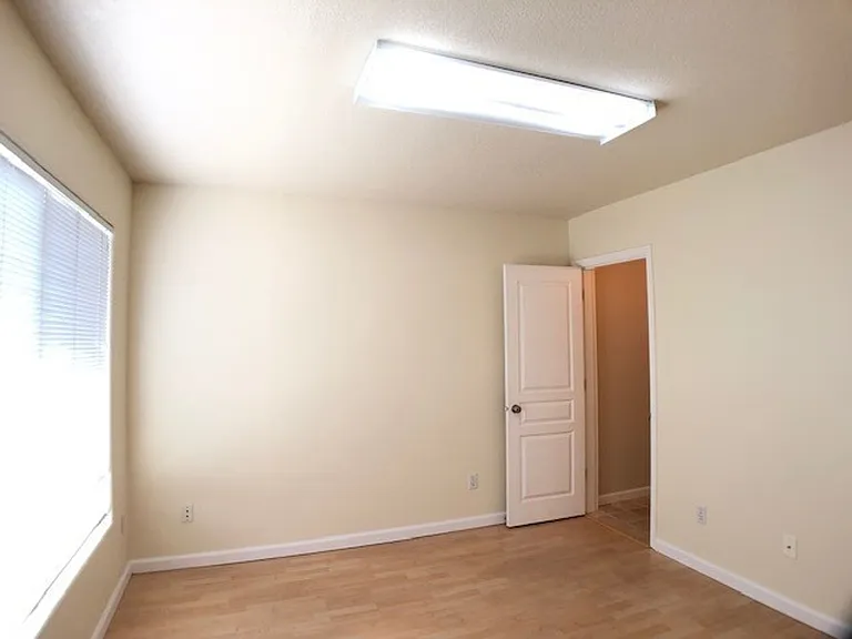 17233 SW Baseline Rd — Photo 17