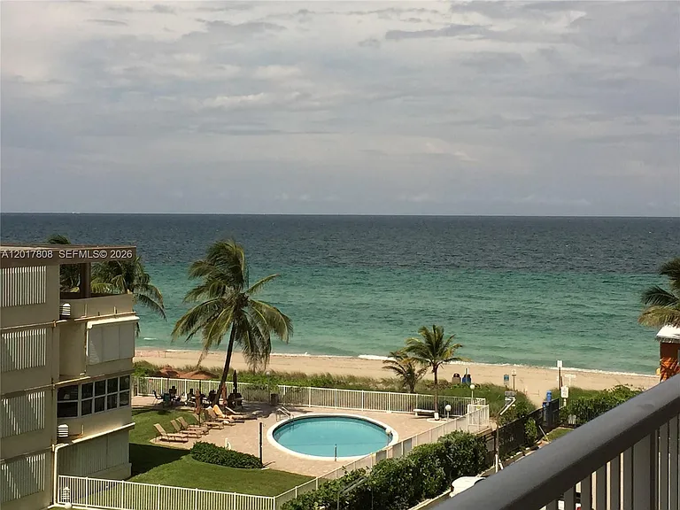 1950 S Ocean Dr #4-B — Photo 15