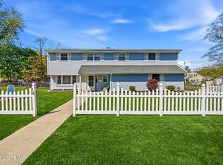 18 Barbara Lane, Oakhurst, NJ 07755