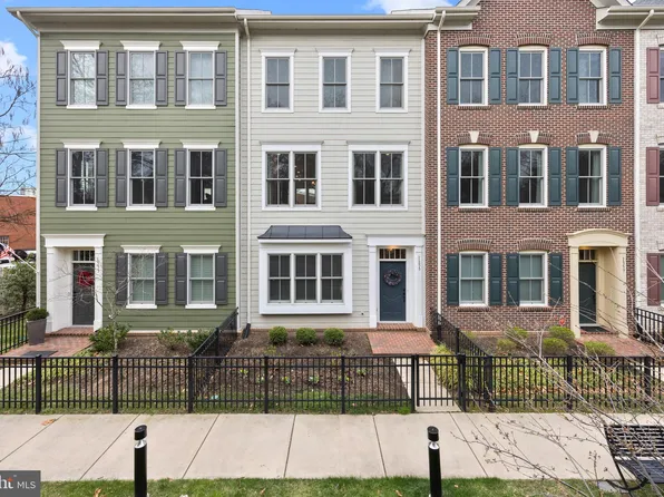 1355 Powhatan St, Alexandria, VA 22314