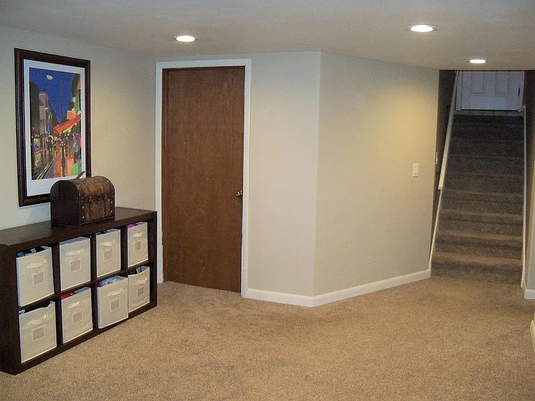 107 S Crestwood Dr — Photo 13