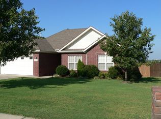 2600 Persimmon St, Springdale, AR 72764