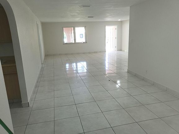 2nd image of 346 SW 31st Avenue