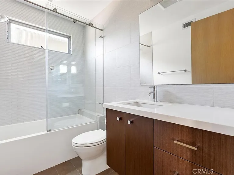 726 Loma Dr — Photo 34