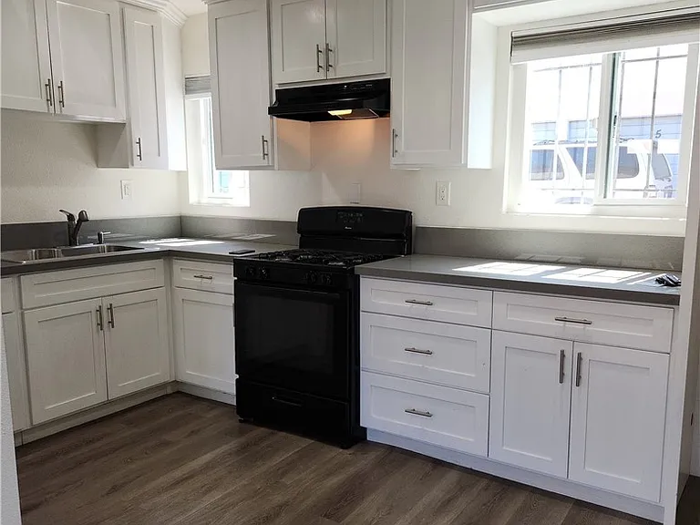 2668 Atlantic Ave — Photo 3