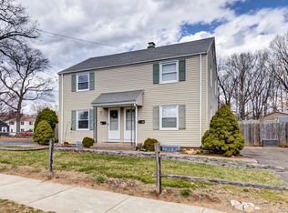 88 Walnut Rd, Rocky Hill, CT 06067