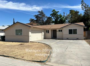 3216 E Hampton Way, Fresno, CA 93726