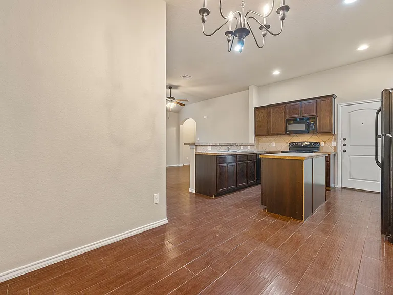 293 Rosalie Dr — Photo 5