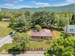 438 Knollwood Dr, Troutville, VA 24175