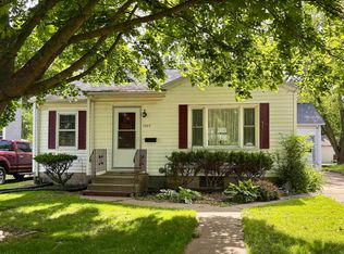 1003 S Main St, Fairfield, IA