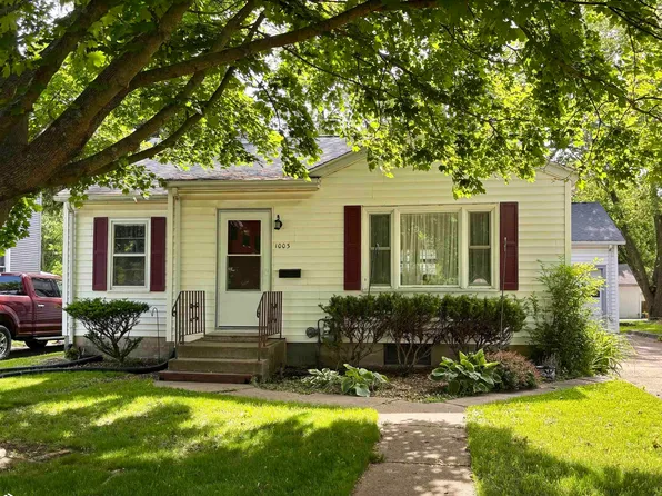 1003 S Main St, Fairfield, IA 52556